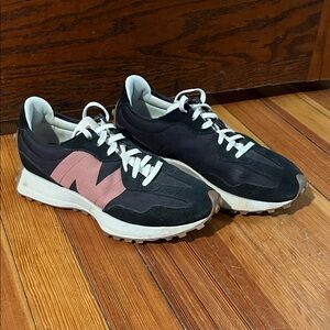 New Balance 327 Black and Pink Women’s size 8